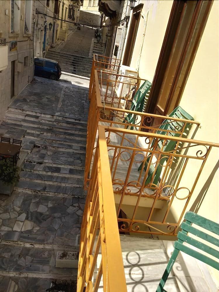 Atlantis Hotel Ermoupoli Exterior photo